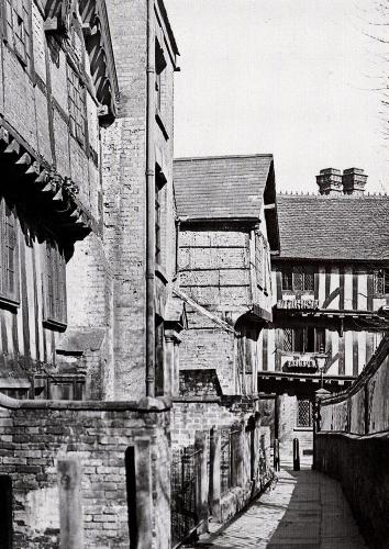 Trinity Lane    -   Images reproduced by kind permission of Culture Coventry Trust/Coventry Archives